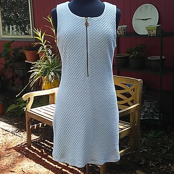 Lilly Pulitzer Dresses & Skirts - Lilly Pulitzer Lynd shift dress in white